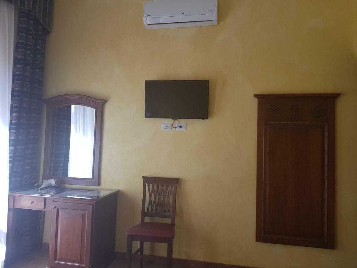 3 Lati Di Pitagora B&B Rom Exterior foto